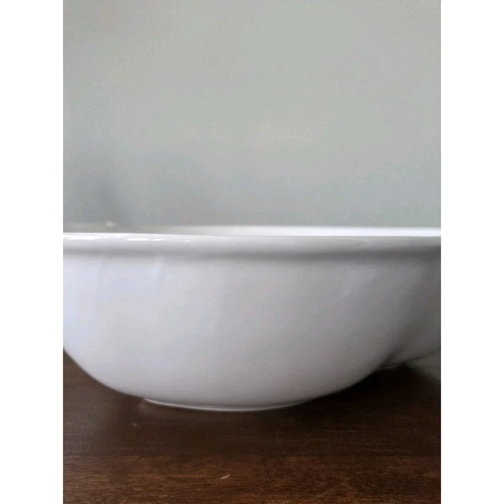 Williams-Sonoma White Antique Vegetable‎ Bowl